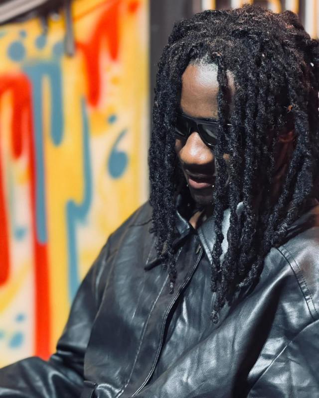 12 Furos Ft. Pitt Kelson - Paró Paró